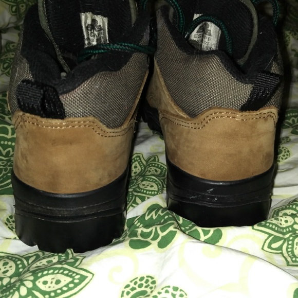 WOMEN'S EMS VIBRAM HIKING BOOTS Size 6 - Picture 2 of 7